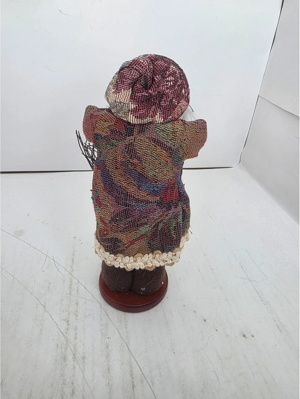 Rustic Country Santa Claus Figure Red Berries on Wooden Base 9